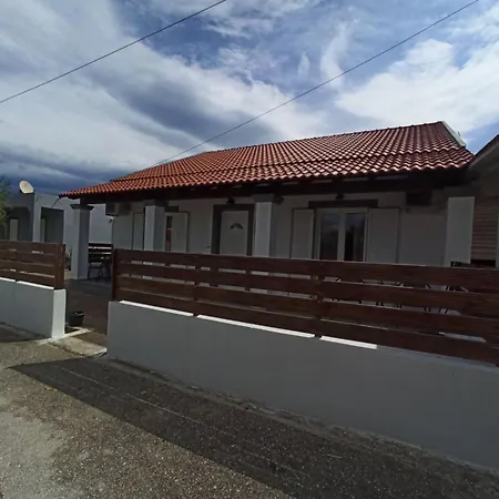 Vila. Dionysos Дом отдыха Агиос-Георгиос